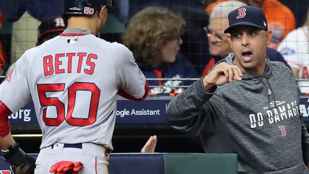 alex-cora-red-sox-dodgers-world-series-mookie-betts.jpg